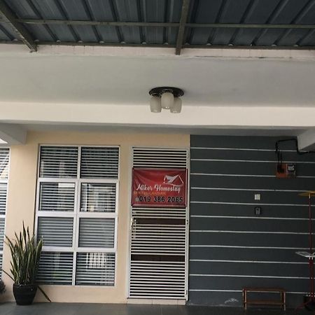 Miker Homestay Сери-Искандар Экстерьер фото